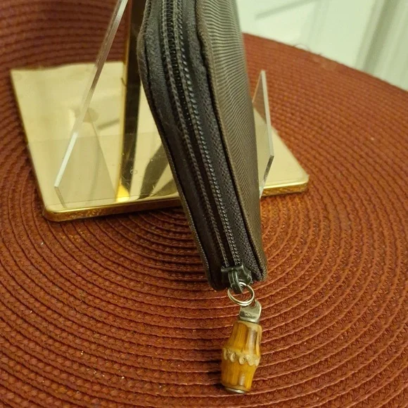 GUCCI Brown Zip Around Wallet - Picture 5 of 10